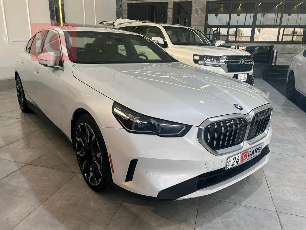 بی ئێم دەبڵیو سیریەس 5